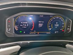 Volkswagen Touran 200TSI DSG Smart Connected Edition - photo 11