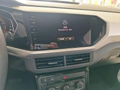 Volkswagen Touran 200TSI DSG Smart Connected Edition - photo 12