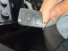Volkswagen Touran 200TSI DSG Smart Connected Edition - photo 8