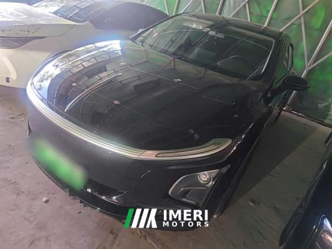 2025 FAW Red Flag E-QM5 500km Travel Edition - автомобиль из Китая