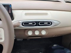 Wuling Hongguang MINIEV Fourth Generation Four-Door Advanced Edition - ფოტო 12