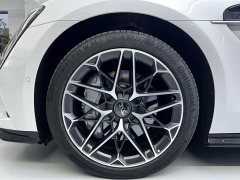 Yangwang U7 EV Four-Seater Flagship - ფოტო 8