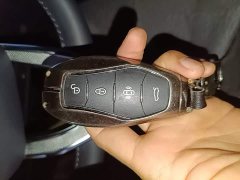 FAW Hongqi HS5 2.0T Two-Wheel Drive Mystic Shadow Edition - фото 8