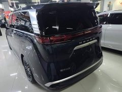 Denza D9 DM-i 970 AWD Flagship - photo 4