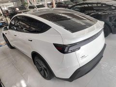 Tesla Model Y Rear-Wheel Drive - ფოტო 4