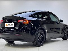 Tesla Model Y Standard Range RWD - ფოტო 3