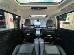 Honda Odyssey 2.0L e:HEV Luxury - ფოტო 4