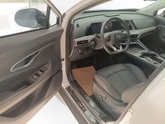 Changan UNI-T 1.5T Premium - ფოტო 15