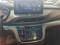 Buick GL8 Land Business Class 652T Luxury - photo 12