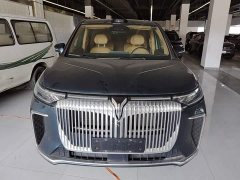 Voyah Lantu Dreamchaser PHEV AWD Luxury Qiankun Edition - фото 2