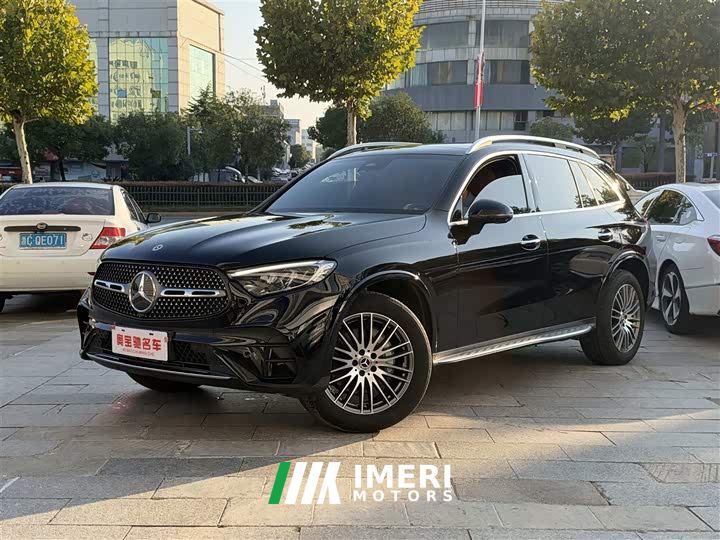 Mercedes-Benz GLC 300 L 4MATIC Dynamic 5-Seater