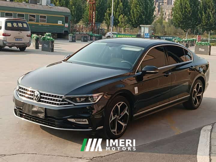 Volkswagen Magotan 2 Million Units Commemorative Edition 330TSI DSG Leading Version - автомобиль из Китая