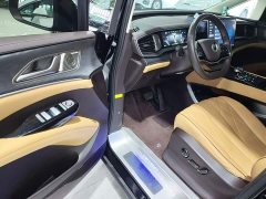 Denza D9 DM-i 980 AWD Luxury - ფოტო 15