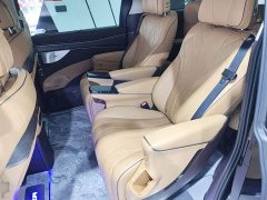 Denza D9 DM-i 980 AWD Luxury - ფოტო 16