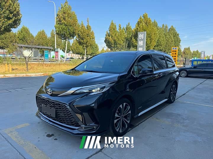 Toyota Grevias 2.5L Hybrid Premium Plus Edition - автомобиль из Китая