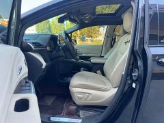 Toyota Grevias 2.5L Hybrid Premium Plus Edition - фото 7