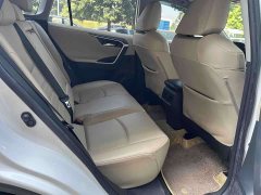 Toyota RAV4 2.0L CVT AWD Premium Edition - photo 8
