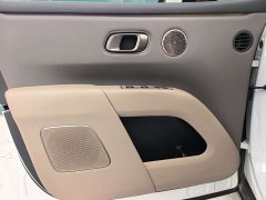 Li Auto i8 Standard Edition - photo 10