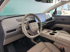 Li Auto i8 Standard Edition - photo 6