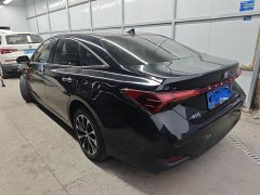 Toyota Avalon Hybrid 2.5L Luxury - ფოტო 3