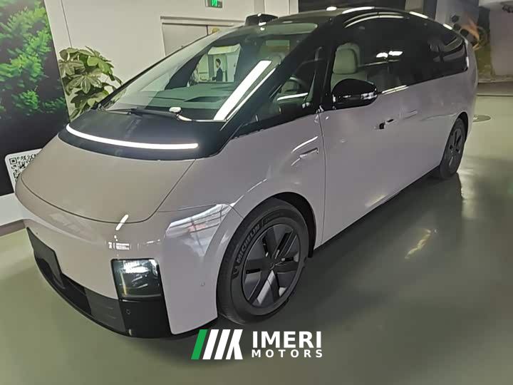 Li Auto Li Xiang MEGA Ultra