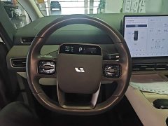Li Auto Li Xiang MEGA Ultra - фото 10