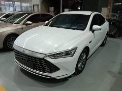 BYD Qin PLUS Glory Edition DM-i 55KM Leading - ფოტო 1