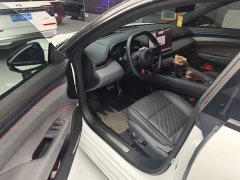 Zeekr 001 WE Edition 95kWh AWD - ფოტო 15