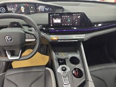 Changan UNI-V 1.5T Premium - ფოტო 9