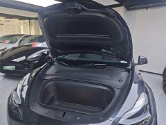 Tesla Model Y Rear-Wheel Drive - ფოტო 19