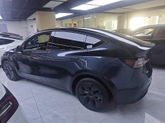 Tesla Model Y Rear-Wheel Drive - ფოტო 4
