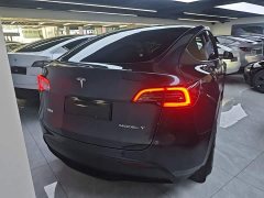 Tesla Model Y Rear-Wheel Drive - ფოტო 5