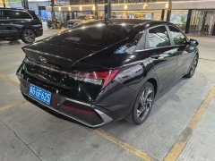 Hyundai Elantra 1.5L CVT TOP Premier Edition - photo 2