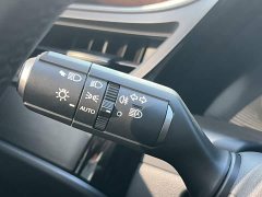 Lexus ES 200 Premium Edition - ფოტო 10
