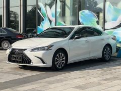 Lexus ES 200 Premium Edition - ფოტო 20