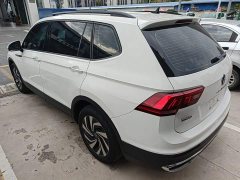 Volkswagen Tiguan L 330TSI Automatic Two-Wheel Drive Comfort Edition - фото 4
