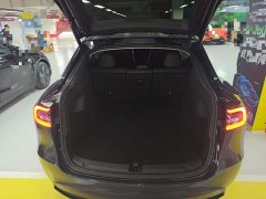 Tesla Model Y Rear-Wheel Drive - ფოტო 18