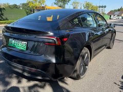 Tesla Model 3 Rear-Wheel Drive - photo 6