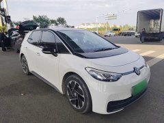 Volkswagen ID.3 Outstanding Edition - ფოტო 3
