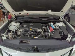 Toyota Camry 2.0G Luxury - ფოტო 19