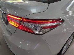 Toyota Camry 2.0G Luxury - ფოტო 7