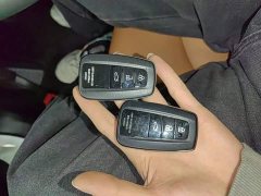 Toyota Camry 2.0G Luxury - ფოტო 8
