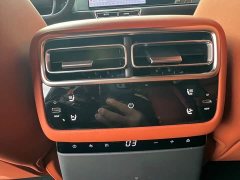 Li Auto L6 Max - ფოტო 14