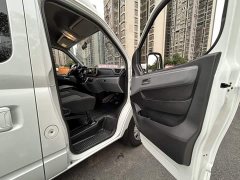 Maxus V80 PRO Aoyuntong 2.0T AMT Short Wheelbase Medium Roof 5/6-seater - photo 17