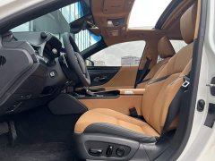 Lexus ES 300h Excellence Edition - ფოტო 11