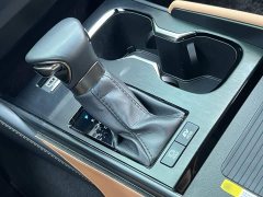 Lexus ES 300h Excellence Edition - ფოტო 9