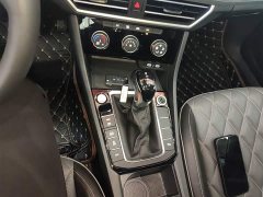 Volkswagen Sagitar 300TSI DSG Excellence Edition - photo 13