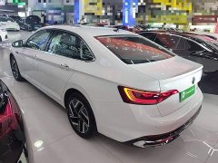 Volkswagen Sagitar 300TSI DSG Excellence Edition - photo 4