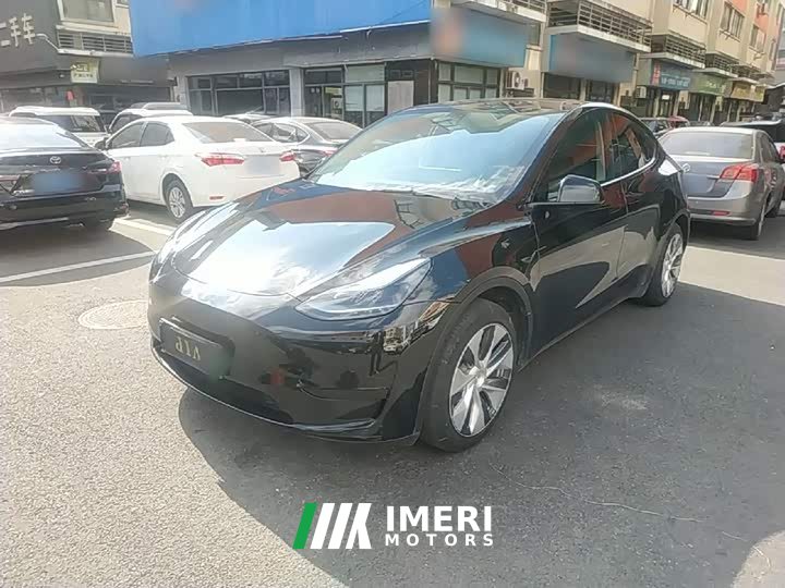 Tesla Model Y Facelift Rear-Wheel Drive