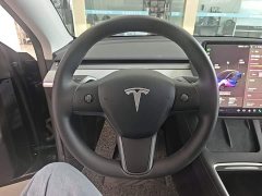 Tesla Model Y Rear-Wheel Drive - ფოტო 10